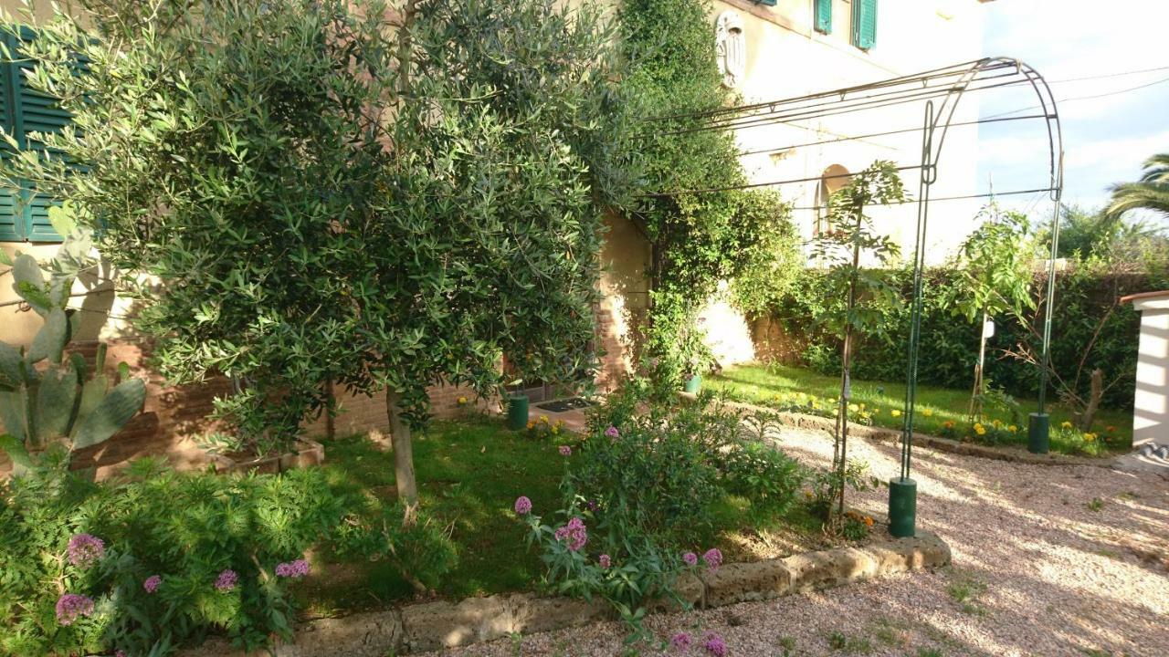 La Stanza Del Podere Isabella San Vincenzo Bagian luar foto